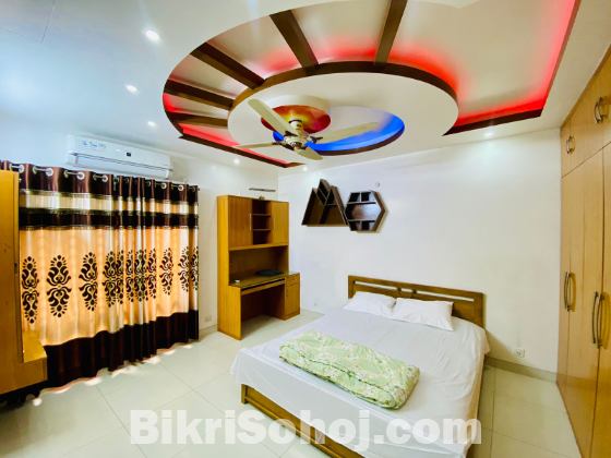 Modern 4-Bhk Furnished Apartment Rent in Bashundhara R/A